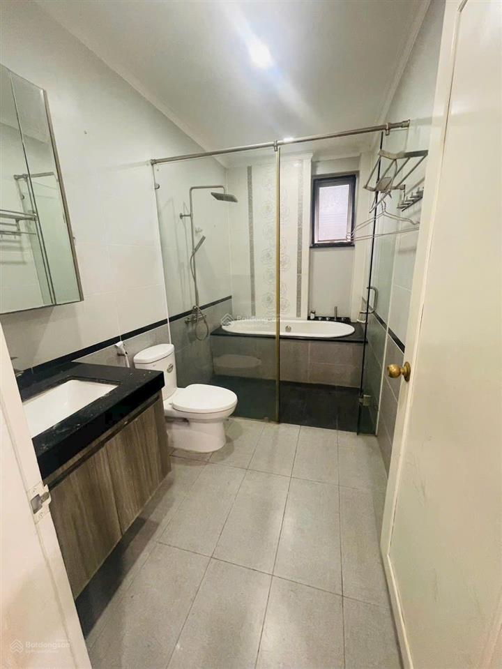 Cho thuê biệt thự sân vườn 300m2 garden home hiệp bình phước sát vạn phúc city