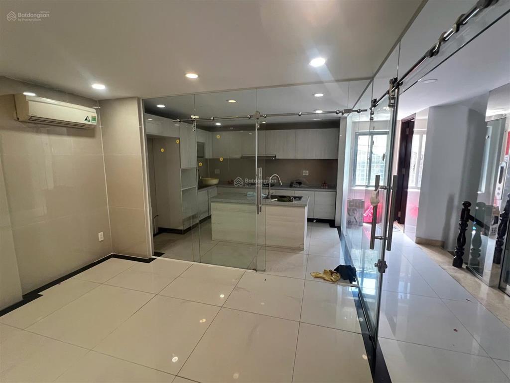 Siêu phẩm biệt thự ven sông,gần tttm gigamall,hầm 4 tầng,có thang máy,đường tải,sẵn nội thất
