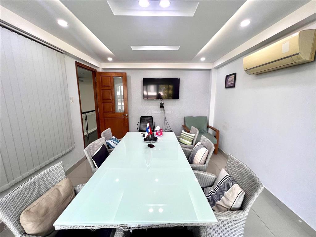 Cho thuê biệt thự sân vườn hiệp bình chánh gần gigamall,vạn phúc 8pn sẵn nội thất
