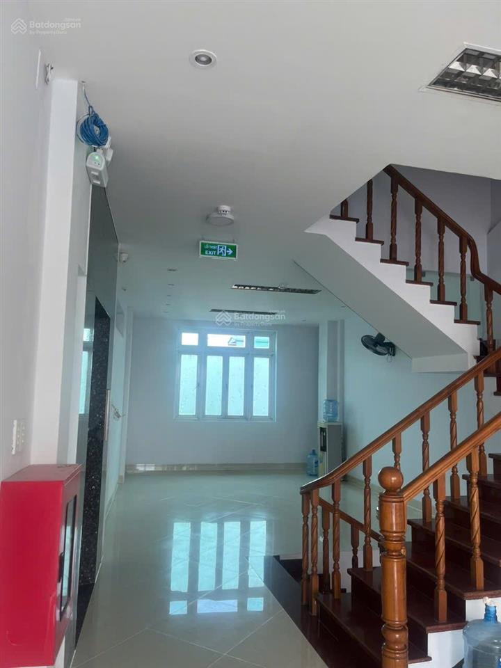 Tòa nhà mặt tiền kha vạn cân, gần phạm văn đồng, chợ thủ đức, ngang 7,5m, hầm 4 tầng, có thang máy