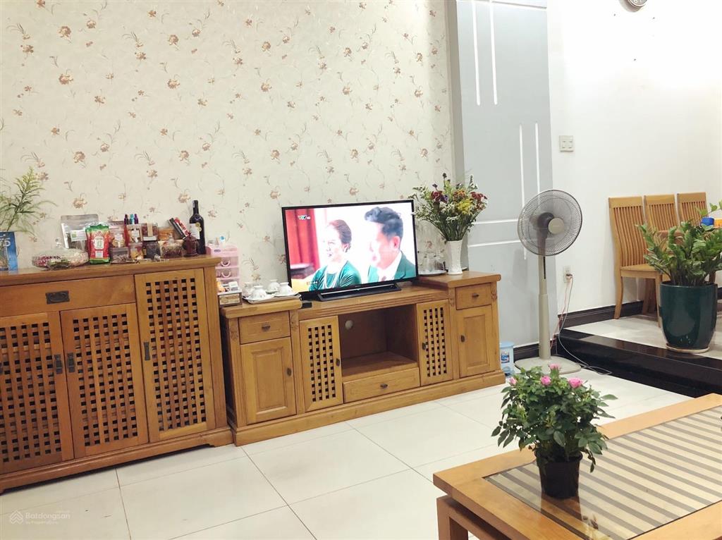 Nhà nguyên căn hẻm xe hơi gần đại học luật, vạn phúc city, sẵn nội thất cơ bản, 4pn
