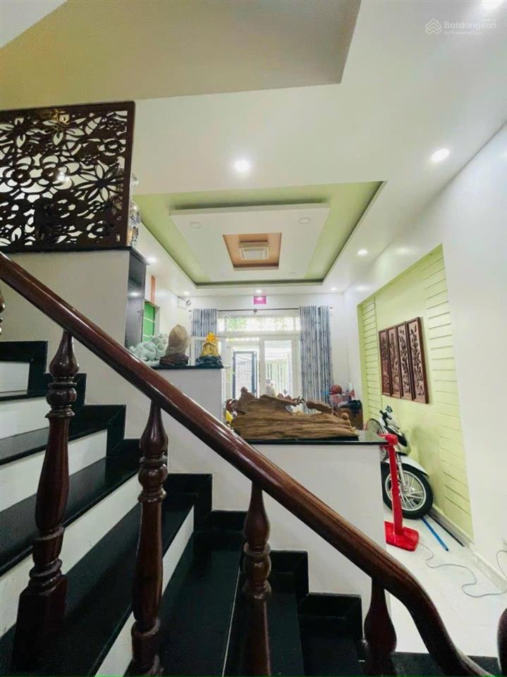 Nhà nguyên căn hẻm xe hơi full nội thất đường lê văn chí, linh trung, gần ngã tư thủ đức, xa lộ hn