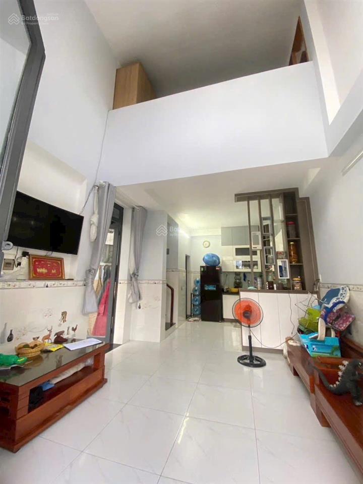 Nhà 3 lầu ngay võ văn ngân vincom thủ đức sổ hồng khu trung tâm