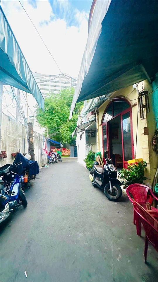 Nhà lầu hẻm ô tô gần đh cảnh sát, chợ thủ đức khu văn minh sát kha vạn cân