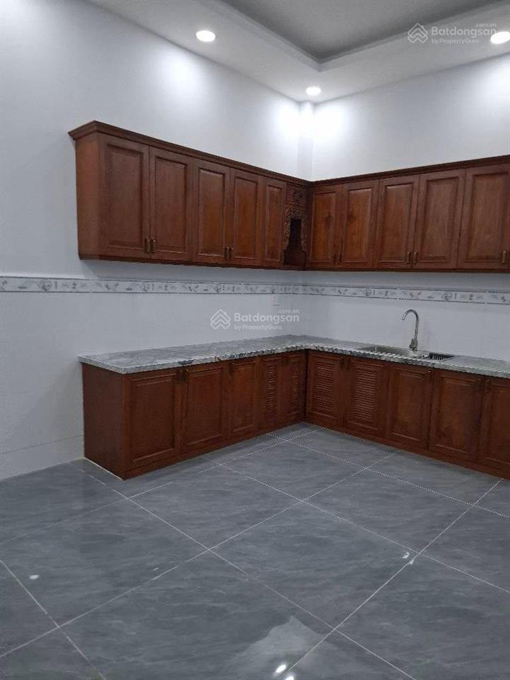 Bán nhà kdc nam hùng vương , bình tân đường 8m , dt 4x16 . giá chỉ 8.3 tỷ