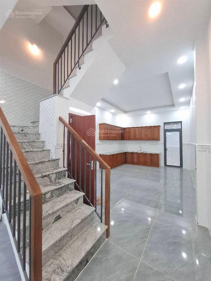 Bán nhà kdc nam hùng vương , bình tân đường 8m , dt 4x16 . giá chỉ 8.3 tỷ