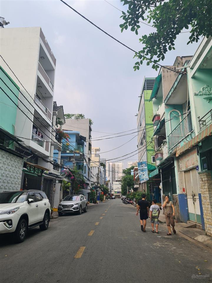 5.65 tỷ hxh khu tô hiệu, 4.3x13m vuông vức không lg, 2 tầng btct