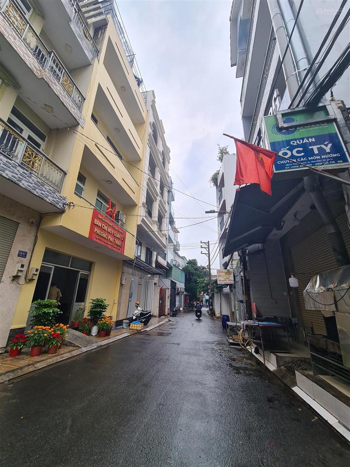 5.25 tỷ ngang 4.5x10m 3 tầng hẻm thông 58 thạch lam, thoại ngọc hầu