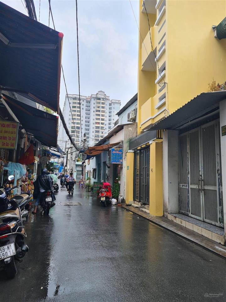 5.25 tỷ ngang 4.5x10m 3 tầng hẻm thông 58 thạch lam, thoại ngọc hầu