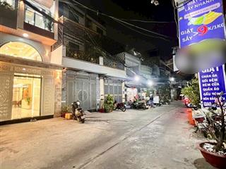 Chính chủ xây mới 100% cách 900m ra ngã tư bốn xã 5 tầng 4x14m chỉ 7.59 tỷ