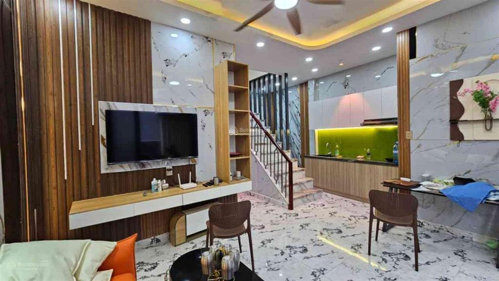 Vài bước ra mt âu cơ 3pn 6.3x7m chỉ 4 tỷ 8 phường tân hòa kế q11 q10