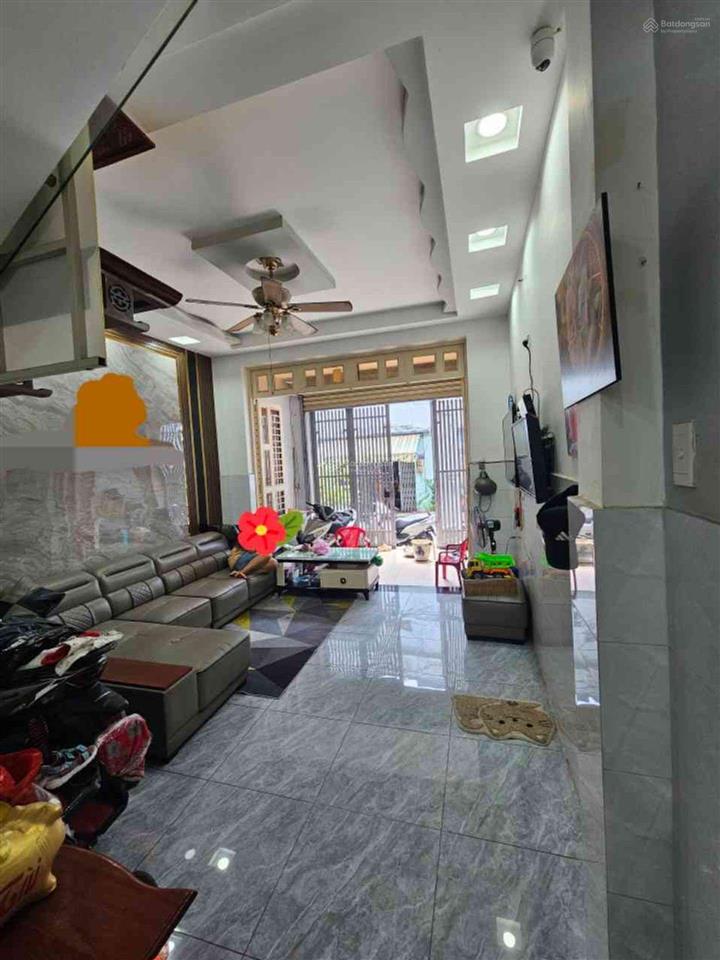 Nhà đẹp, hẻm 6m thông, vài bước ra mt lô tư, gò xoài 4x12.5m 2 tầng chỉ 5.3 tỷ