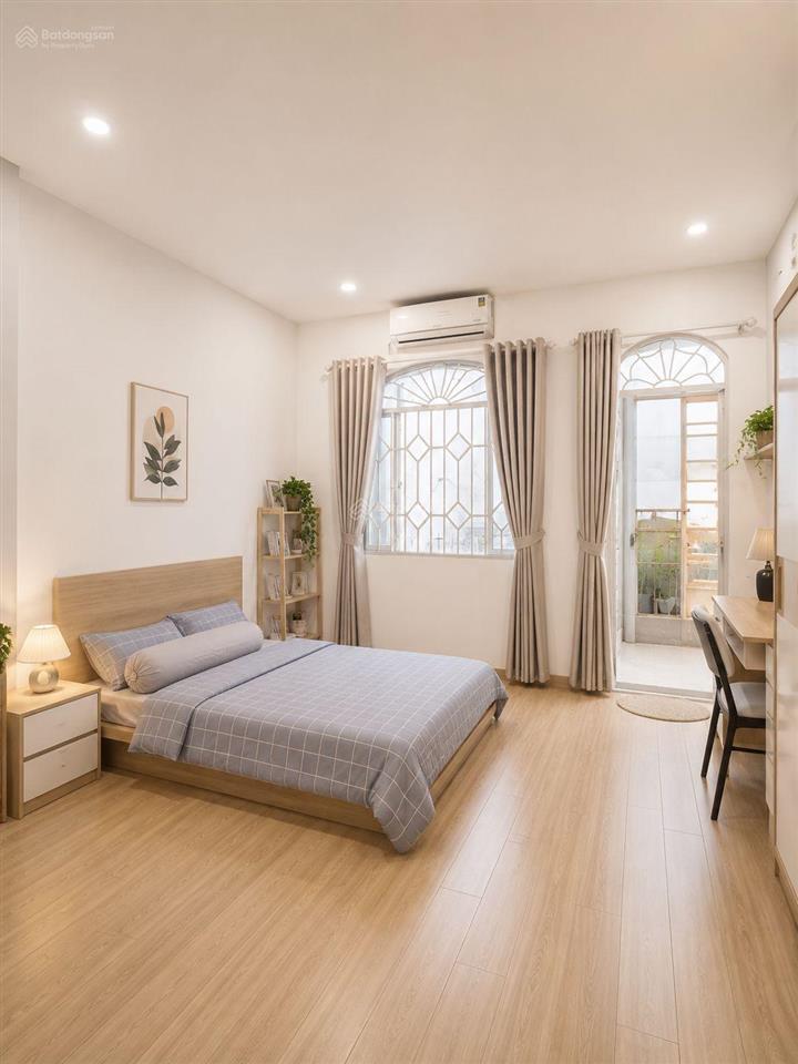 Nhà chính chủ 737 lạc long quân 4.4x10m 2 tầng đúc thật chỉ 4.59 tỷ