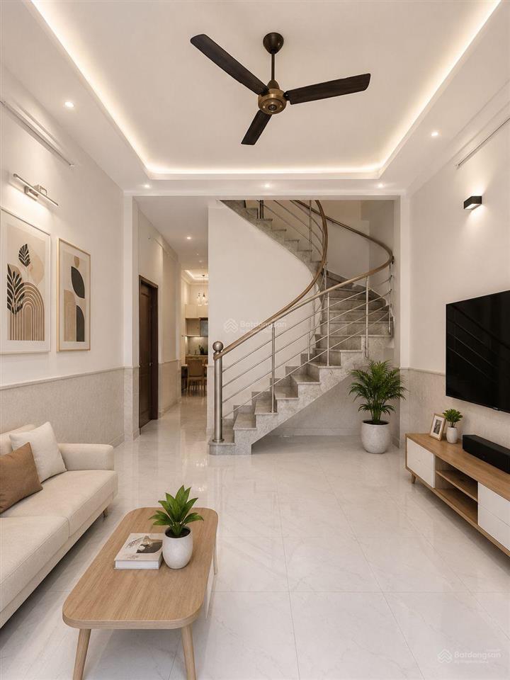 Nhà hxh ngay đầu nguyễn sơn, lũy bán bích 4x13m 3pn chỉ 5 tỷ trung học