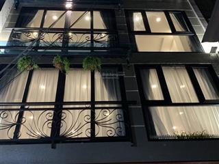 Giá hơn 8 tỷ cho 1 căn nhà 5 tầng hẻm 6m xe hơi vào nhà ngay tô hiến thành, quận 10