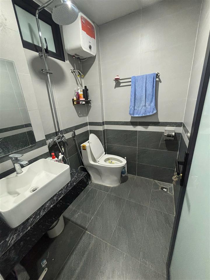 MÌNH CẦN PASS NHANH PHÒNG TRONG NHÀ 5 TẦNG – NGÕ 296 MINH KHAI, PHƯỜNG MAI ĐỘNG, QUẬN