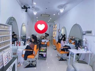 MÌNH CHÍNH CHỦ CẦN SHARE MẶT BẰNG SALON TÓC HOẶC NHƯỢNG LẠI CẢ QUÁN – CHÂN ĐẾ VINHOMES