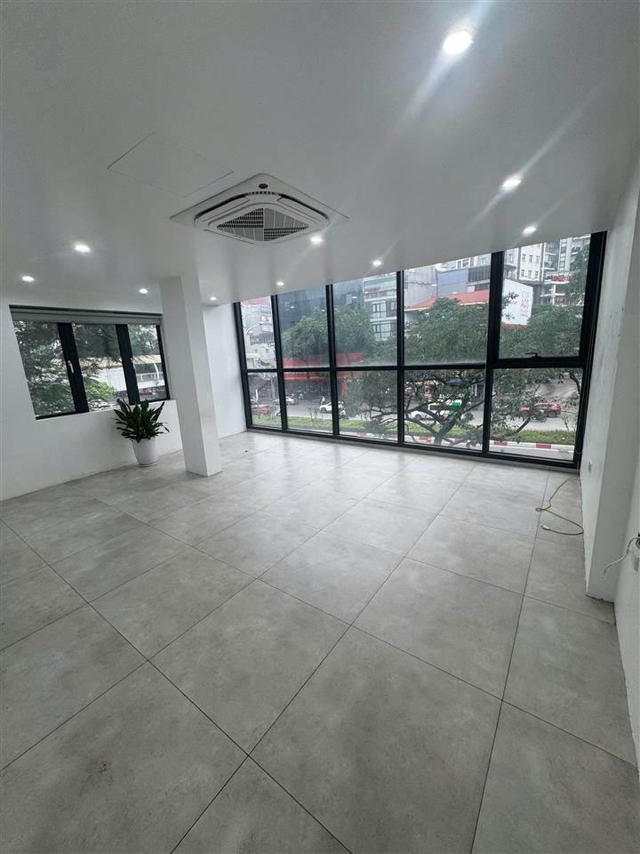 CHÍNH CHỦ CHO THUÊ TÒA NHÀ TẦNG 1 ĐẾN TẦNG 4 CÓ VỊ TRÍ ĐẸP TẠI TRẦN DUY HƯNG, PHƯỜNG YÊN