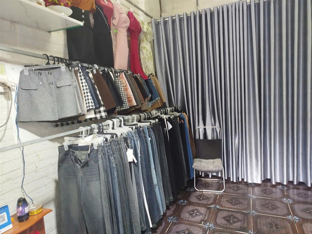 CHÍNH CHỦ SANG GẤP SHOP QUẦN ÁO CHỢ CĂN CỨ 26, PHƯỜNG 17, QUẬN GÒ VẤP, TP HỒ CHÍ MINH