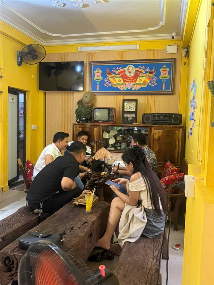 CHÍNH CHỦ SANG NHƯỢNG QUÁN COFFEE ĐẸP – CĂN GÓC 2 MẶT TIỀN TẠI PHƯỜNG MAI DỊCH, QUẬN CẦU