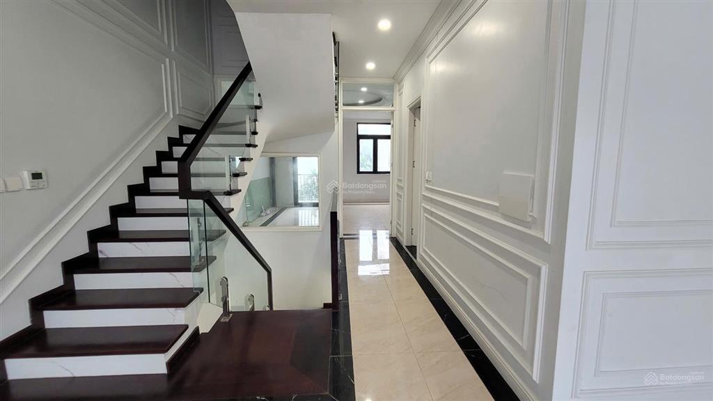 21tr. cho thuê liền kề 100m, hoàn thiện 4 tầng đẹp