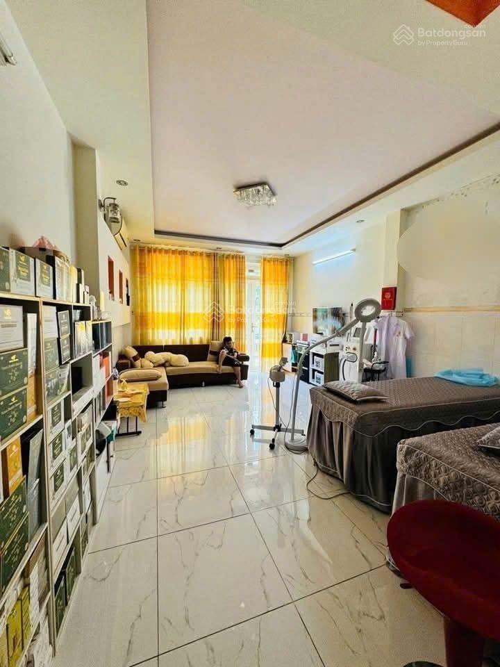 Cô hai bán nhanh nhà kd làm đẹp giá 900tr (bao thuế phí sang tên)