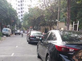 Bán nhà giáp căn góc, gần tuyến metro