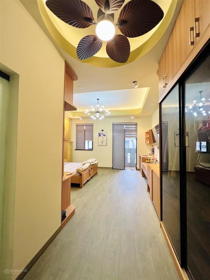 Bán nr đẹp tại mã lò, 8,2 tỷ, 107m2, 3pn + 4wc, nhiều tiện ích