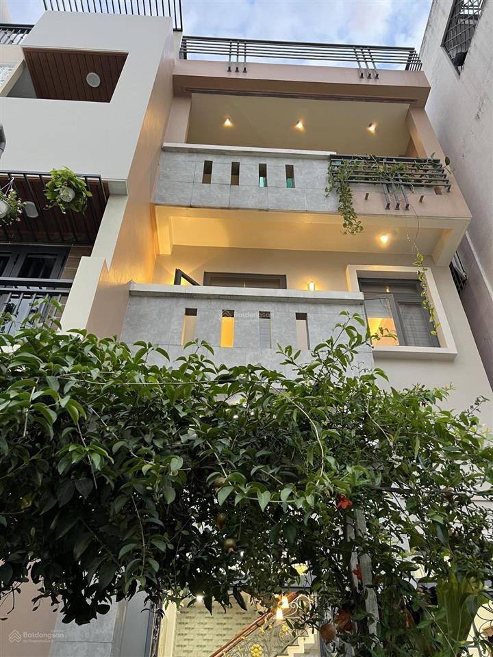 Bán nr đẹp tại mã lò, 8,2 tỷ, 107m2, 3pn + 4wc, nhiều tiện ích