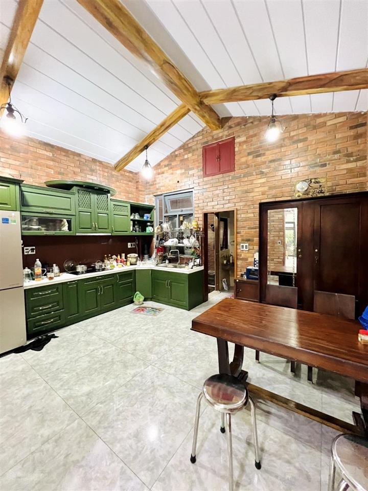 Bán nr đẹp tại mã lò, 8,2 tỷ, 107m2, 3pn + 4wc, nhiều tiện ích