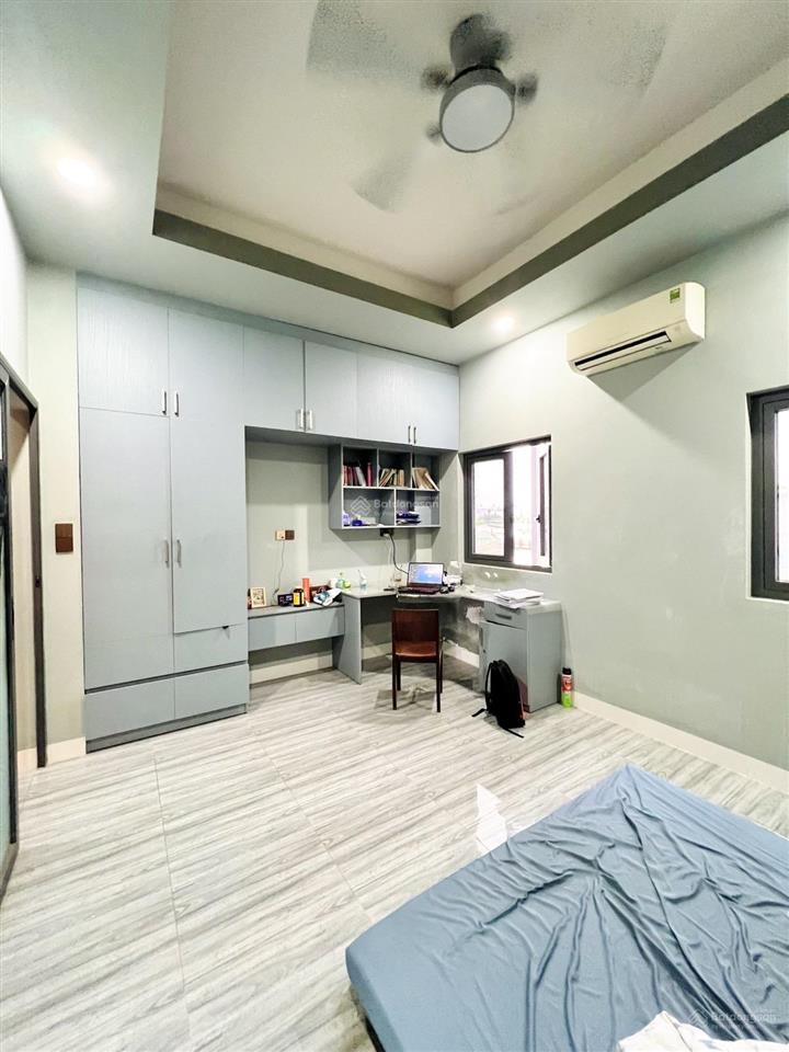 Bán nr đẹp tại mã lò, 8,2 tỷ, 107m2, 3pn + 4wc, nhiều tiện ích