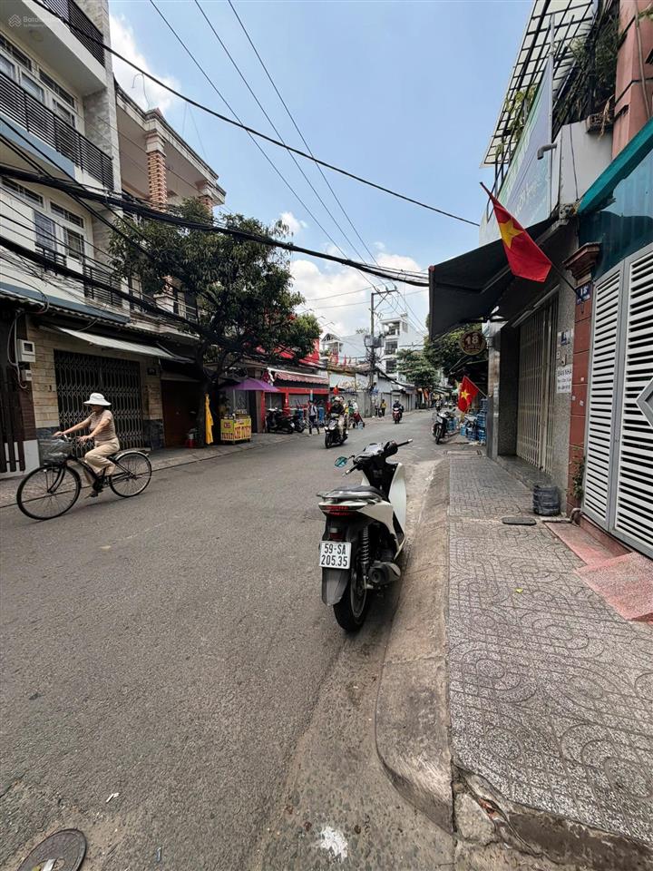 Bán nhà bùi thế mỹ p10 tân bình 3 tầng 3pn giá chỉ 3.35 tỷ có thu nhập 7.5tr/tháng