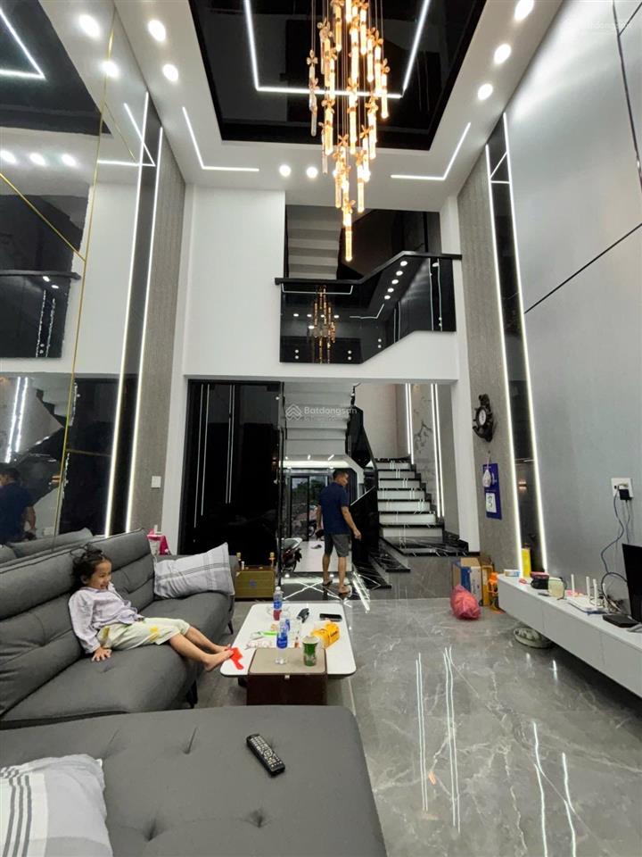 Bán nhà chính chủ 5 tầng có thang máy full nội thất cao cấp chỉ 8.6 tỷ