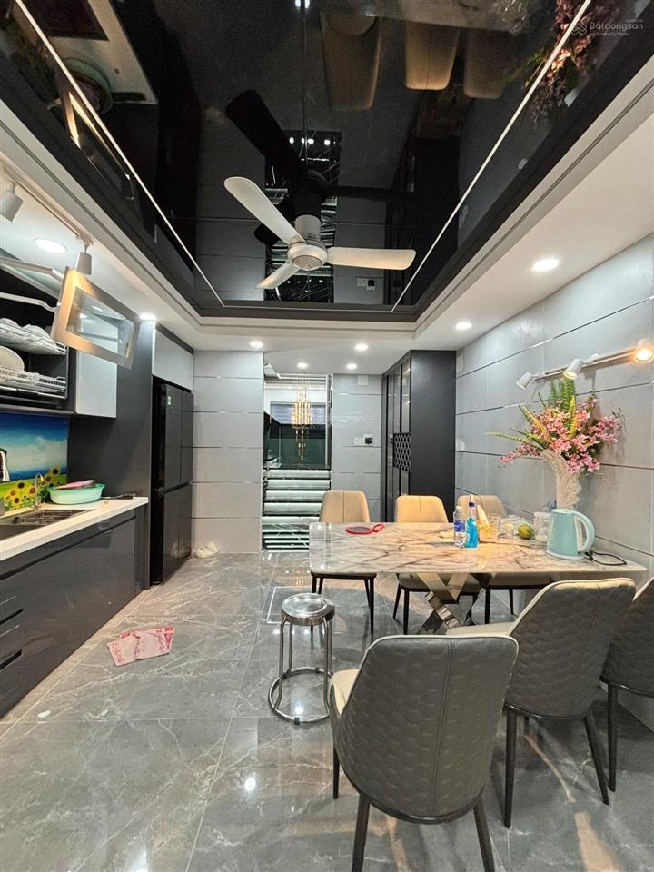 Bán nhà chính chủ 5 tầng có thang máy full nội thất cao cấp chỉ 8.6 tỷ