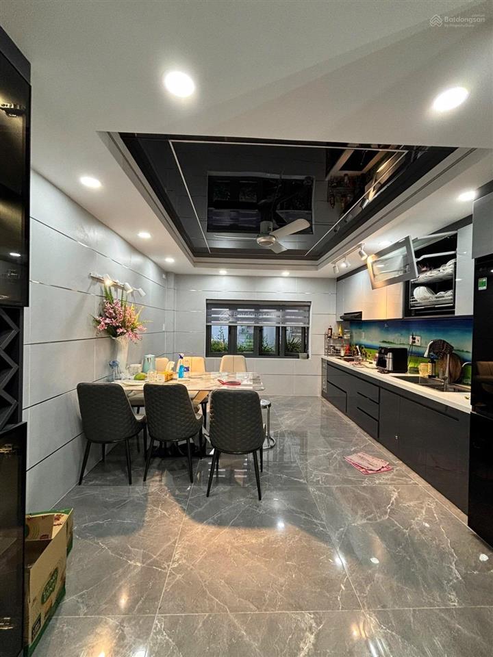 Bán nhà chính chủ 5 tầng có thang máy full nội thất cao cấp chỉ 8.6 tỷ