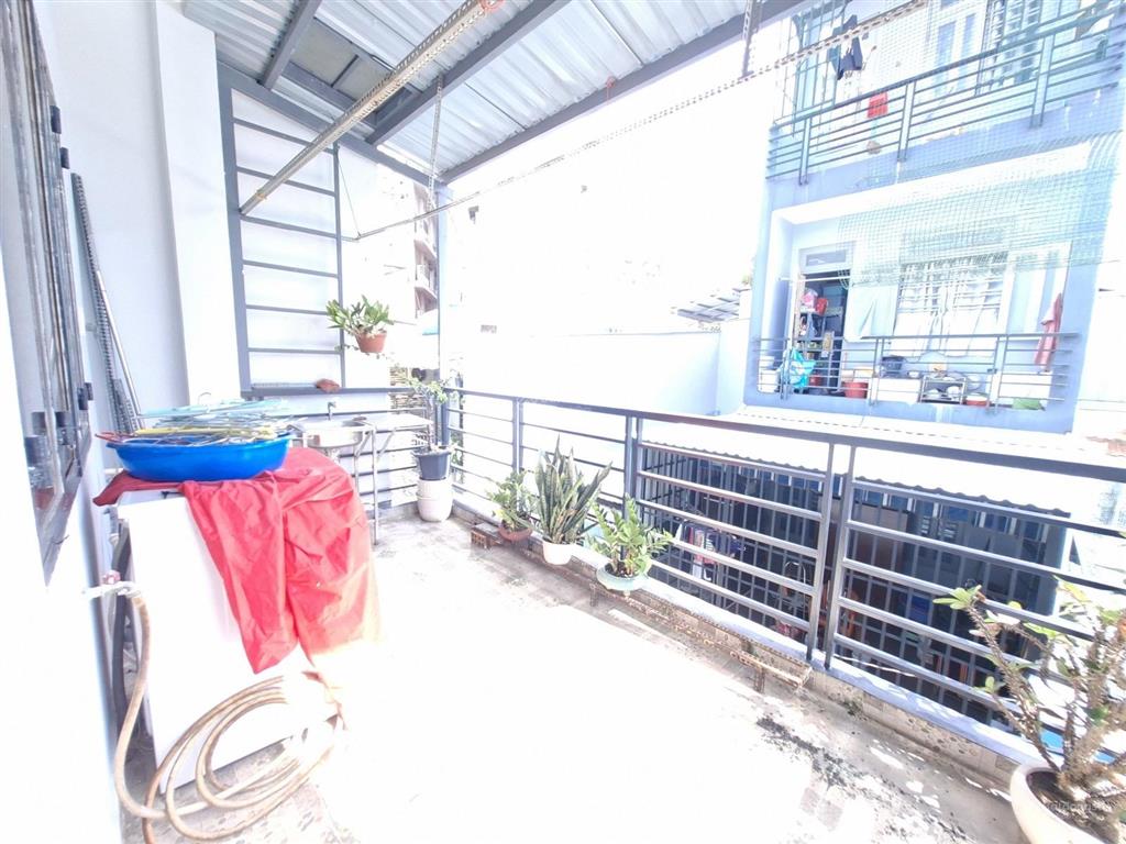 Bán nhà riêng tại phạm văn hai, 8,5 tỷ, 60m2, 6pn, 6wc, giá tốt