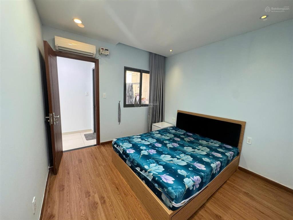 Cho thuê ch 2pn 2vs tại the gold view, bến vân đồn, q4, 18 triệu, 90m2
