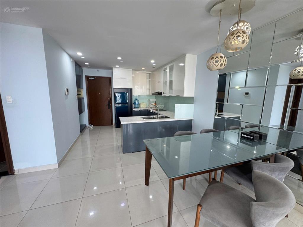 Cho thuê ch 2pn 2vs tại the gold view, bến vân đồn, q4, 18 triệu, 90m2