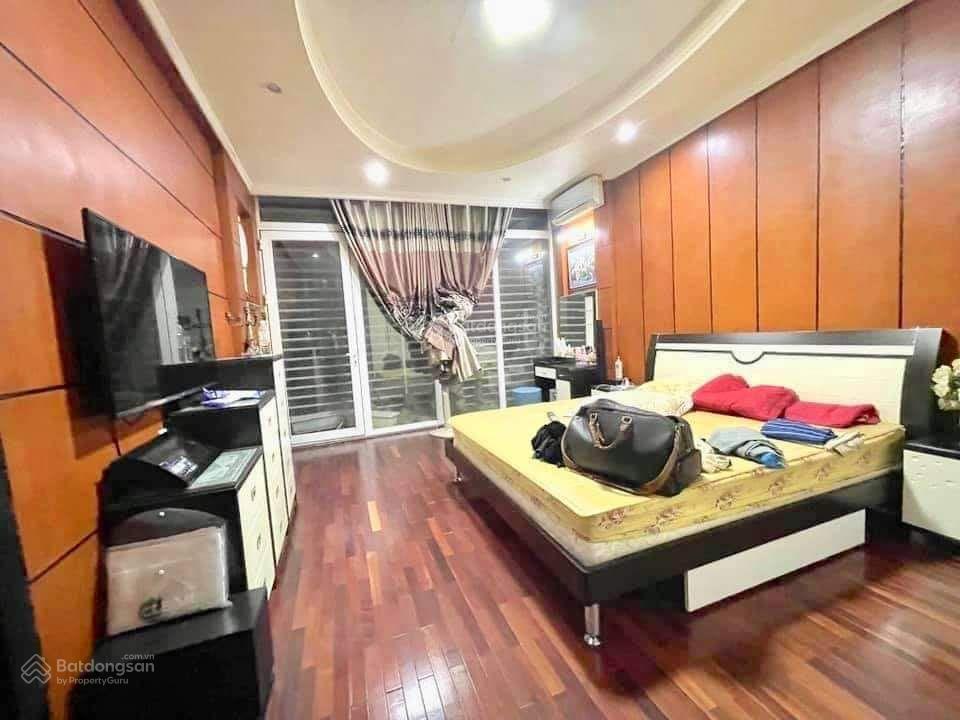 Bán nhà mặt phố tại nguyễn ngọc nại, diện tích 132m2