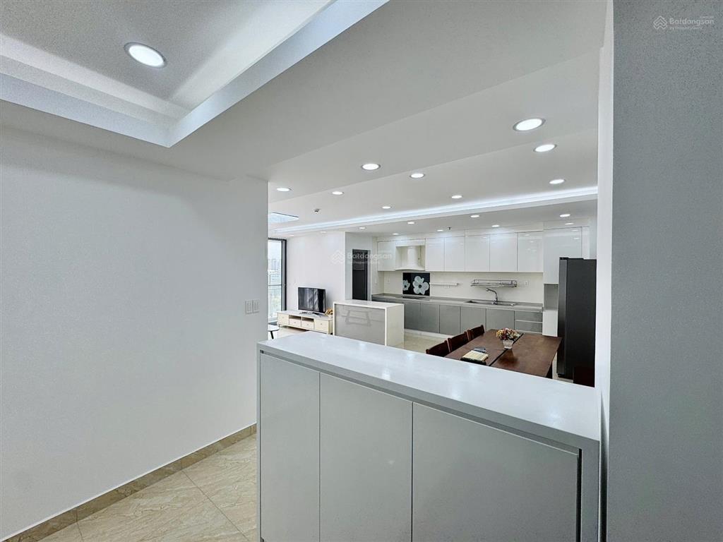 Căn hộ 3pn, 2wc 130m2 tại green valleyhcm. full nội thất, có ô xe. giá chỉ 9,95tỷ.  0981 934 ***