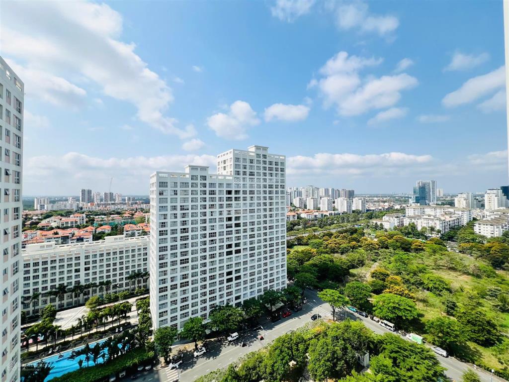 Bán ch 135m2 (3pn, 2wc) happy valleyq7, tp.hcm. view đẹp. giá chỉ 9,9ty.  0981 934 *** ngọc diễm
