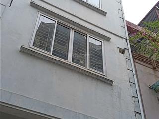 Bán nhà ngay quận ủy cầu giấy, 30m2x5 tầng, gần ô tô. 8.5 tỷ