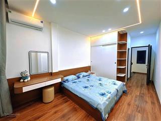 Bán nhà ngay cầu vượt mai dịch, 30m2x5 tầng, vài bước ra ô tô tránh. 8.25 tỷ