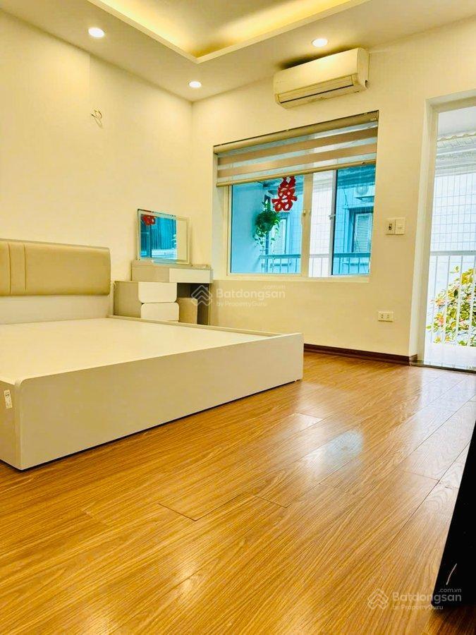 Bán căn hộ tập thể ngõ 26 doãn kế thiện, 90m2, lô góc, 3 ngủ, full nội thất. 4.5 tỷ