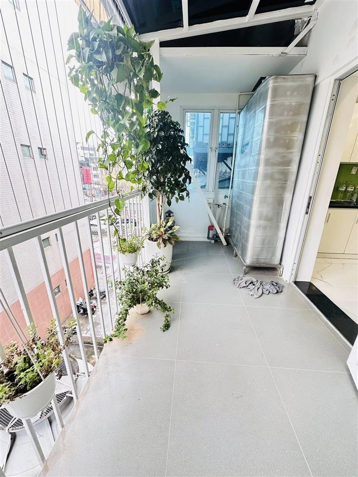 Bán căn hộ tập thể trần quốc hoàn, lô góc, 85m2, 3 ngủ, full đồ. 4.65 tỷ