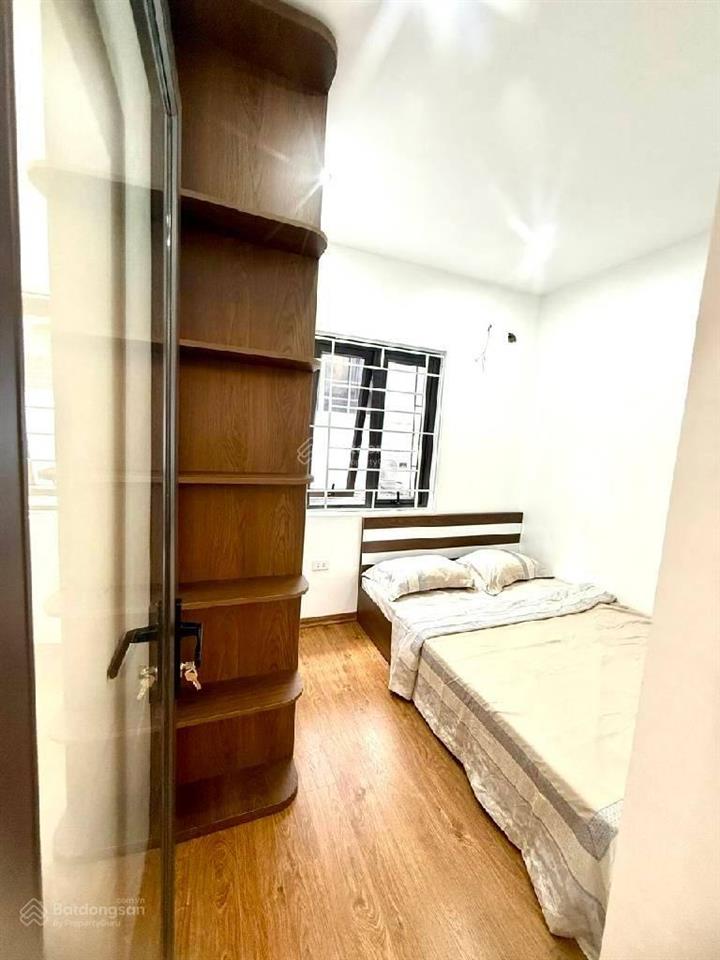 Bán căn hộ tập thể trần quốc hoàn, lô góc, 85m2, 3 ngủ, full đồ. 4.65 tỷ