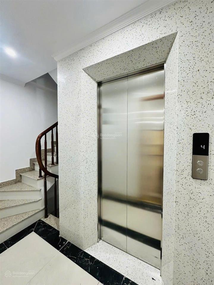 Bán nhà trần duy hưng, 50m2x5 tầng, lô góc, thang máy, gần phố. 12.8 tỷ. e 0982 851 ***