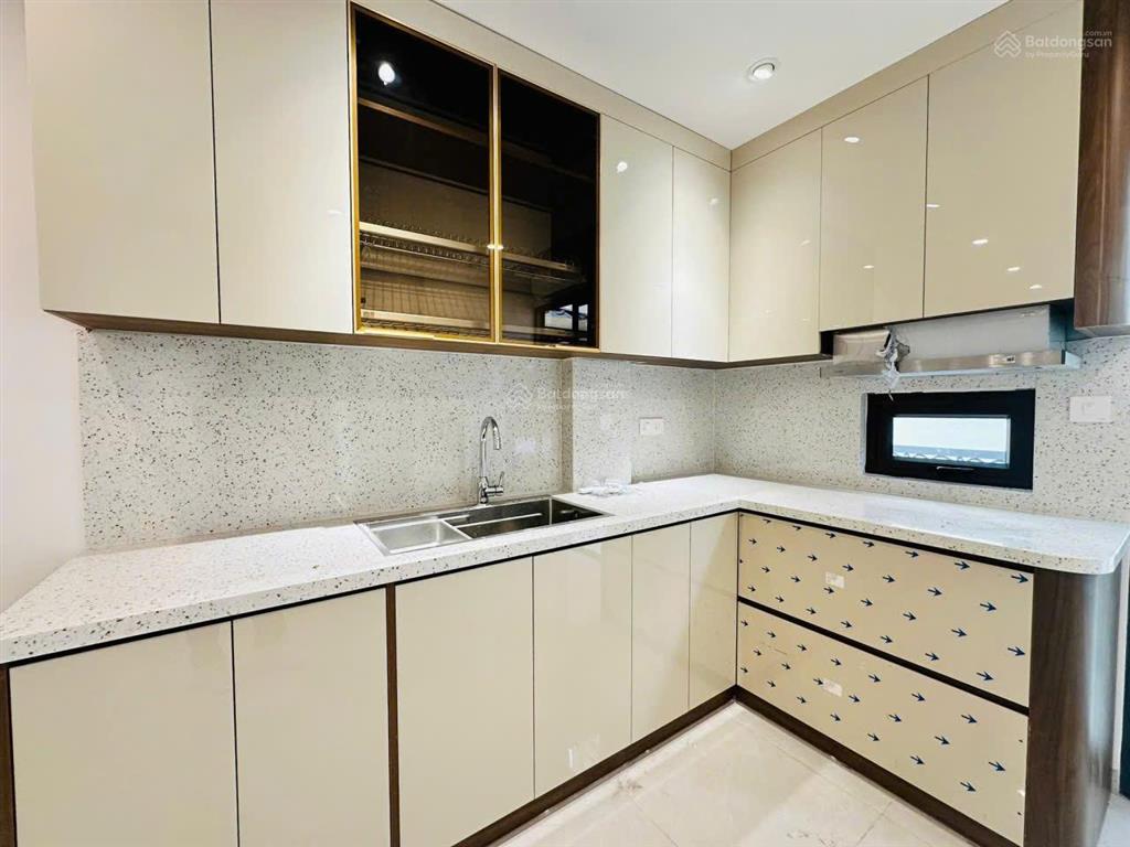 Bán nhà trần duy hưng, 50m2x5 tầng, lô góc, thang máy, gần phố. 12.8 tỷ. e 0982 851 ***