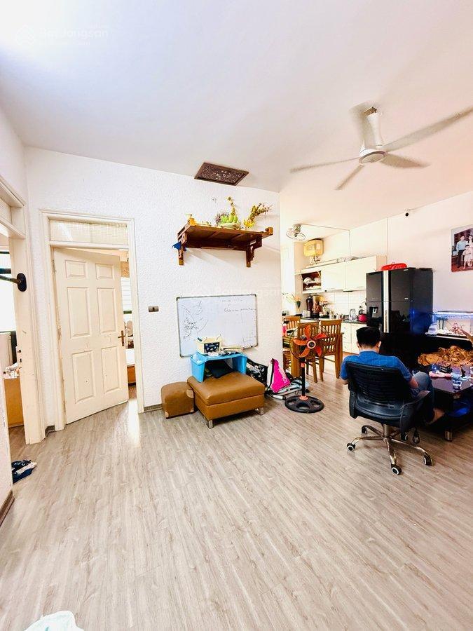 Bán căn hộ chung cư nam trung yên, 80m2, lô góc. 5.95 tỷ. e 0982 851 ***