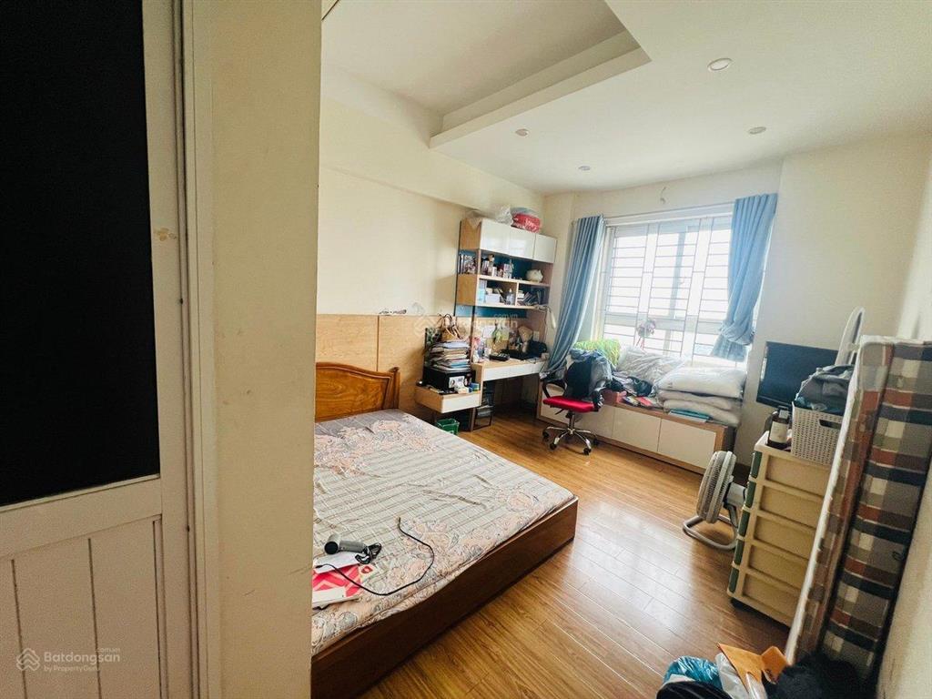 Bán căn hộ chung cư thương mại trung kính, 72m2, 2 ngủ, full nội thất. 5.35 tỷ. e 0982 851 ***